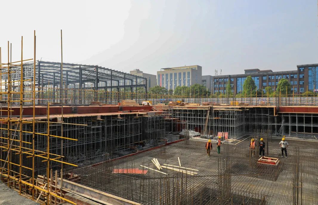 ����ɫ�ⶼ���ص���Ŀ����������ۯ���������ƽ����ܹ�ҵ��Ȧǿ��