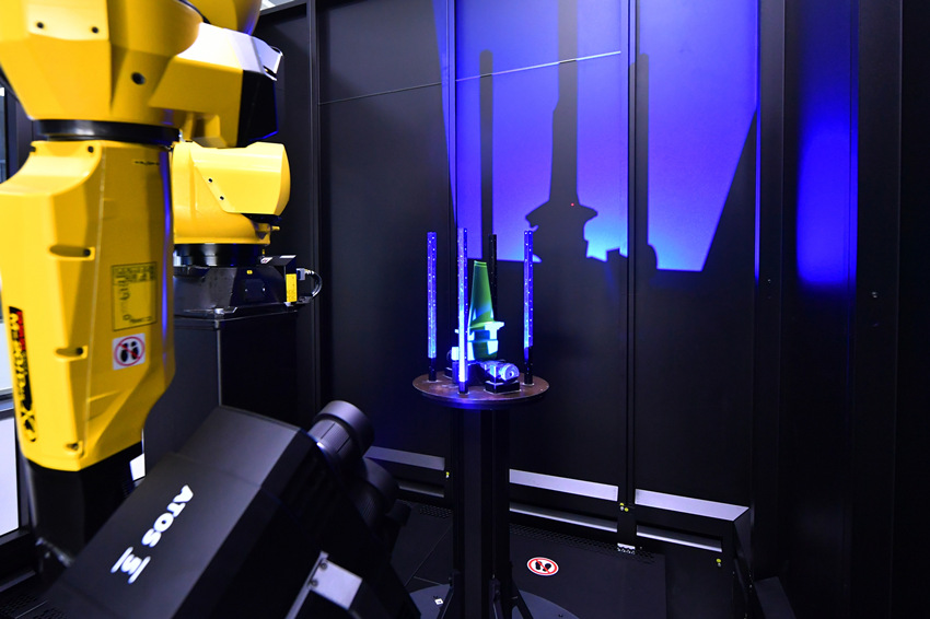 �����׸�ȼ���ǻ�������ظ���͸ƽҶƬ�������ֻ����������ڹ�ͼ