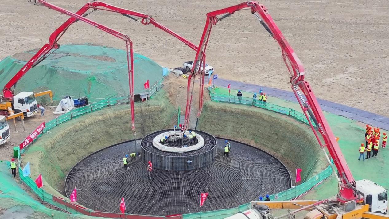 5��24������ʱ����ľ��100��ǧ�߷����Ŀ���ھ���װ��������������ע�������Ӷ�˹��.jpg